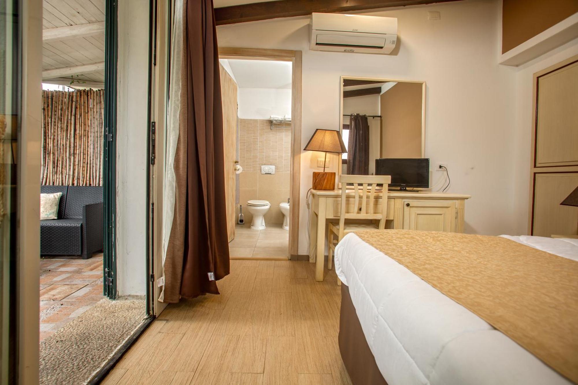 Domus De Vida Hotel Palau Buitenkant foto